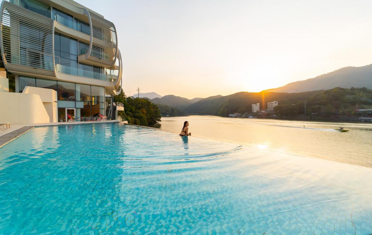 Gapyeong Suiteian Hotel&Resort Exteriör bild