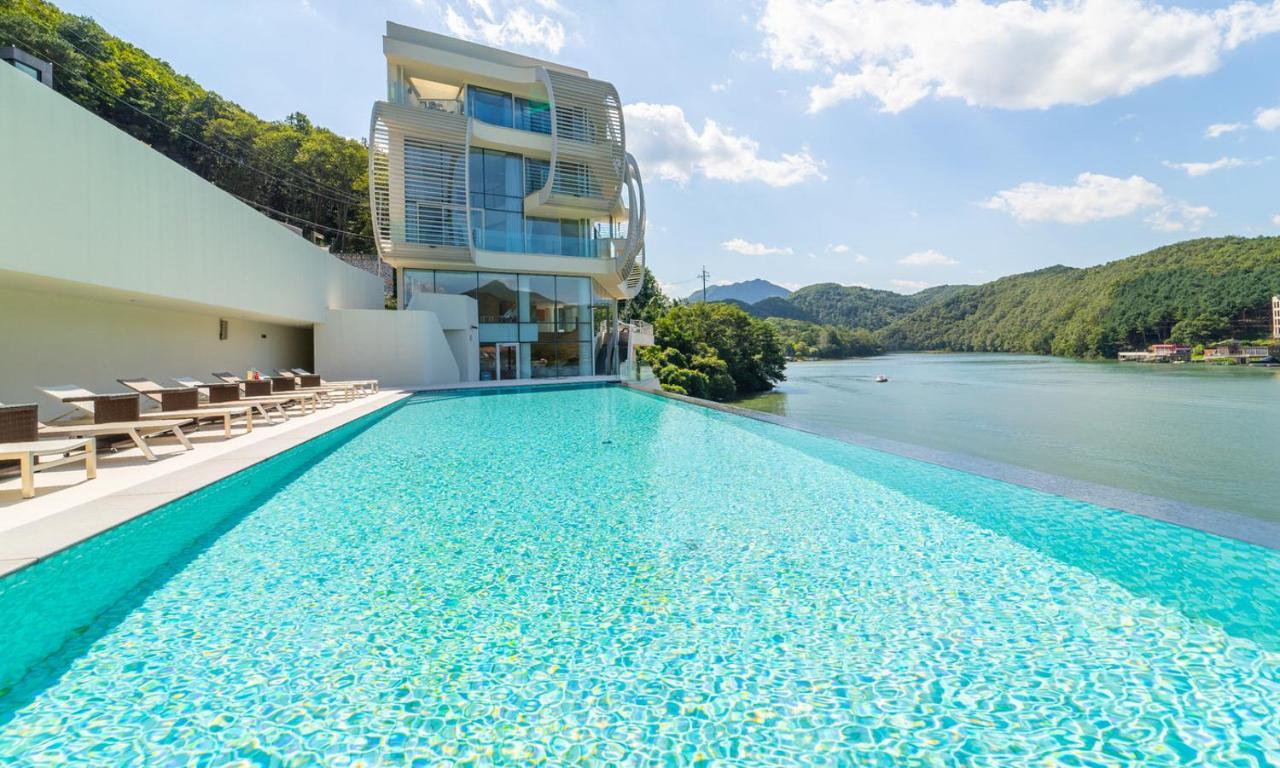 Gapyeong Suiteian Hotel&Resort Exteriör bild