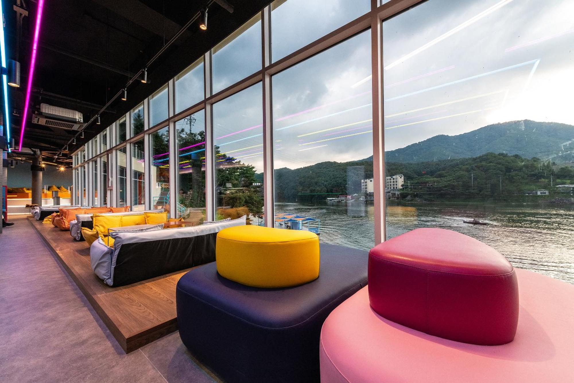 Gapyeong Suiteian Hotel&Resort Exteriör bild