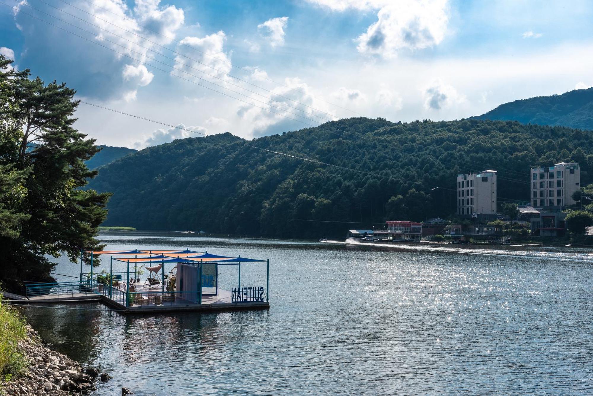 Gapyeong Suiteian Hotel&Resort Exteriör bild